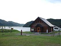 H14.8撮影 裏はすぐ湖です